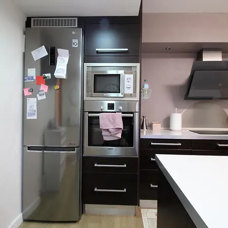 Junto A La Ciudadela De Jaca