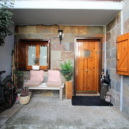 Junto A La Ciudadela De