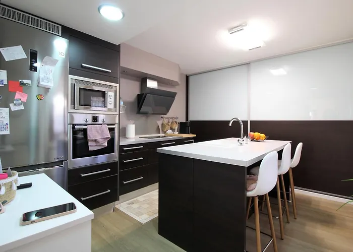 Junto A La Ciudadela De Jaca