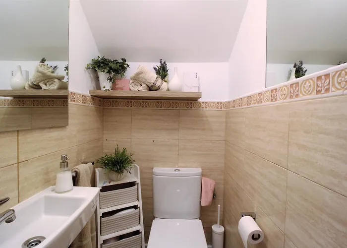 Junto A La Ciudadela De Jaca