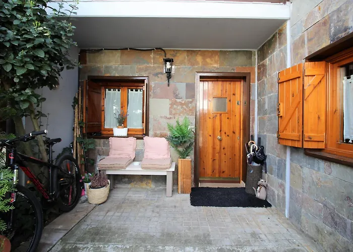 Junto A La Ciudadela De